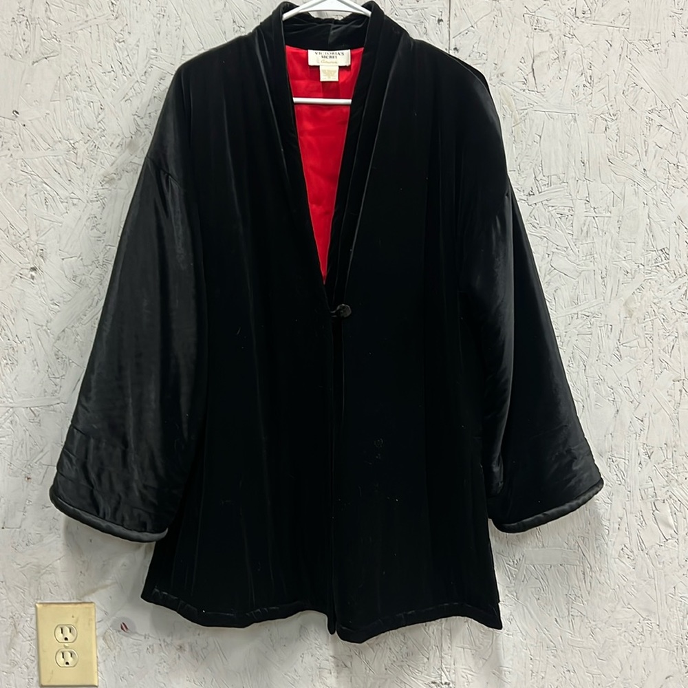 Vintage Victoria’s Secret Velvet Robe
